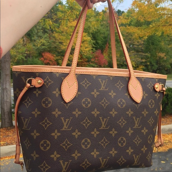 Louis Vuitton Handbags - 💎✨‼️FLASH SALE‼️✨💎Auth Louis Vuitton Neverfull!